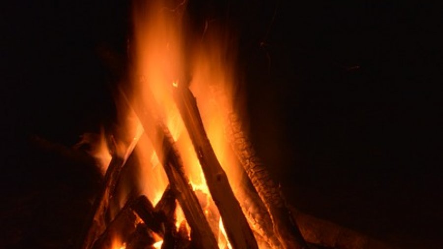 bonfire-554243_640
